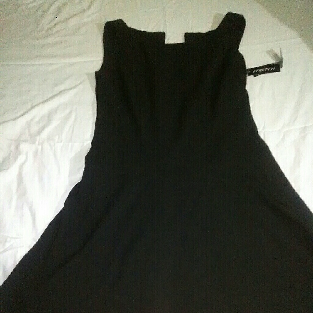 Voir Voir  black dress size 8